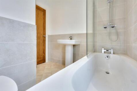 Bathroom_9.jpeg