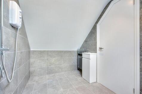 En Suite Shower Room_2.jpeg