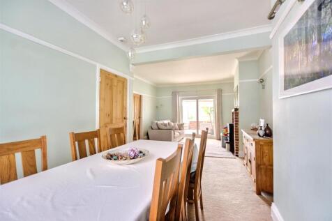 Dining Room_1.jpeg