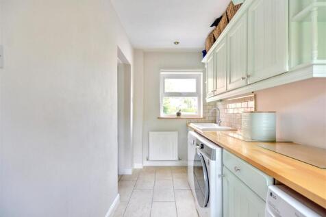 Utility Room_2.jpeg