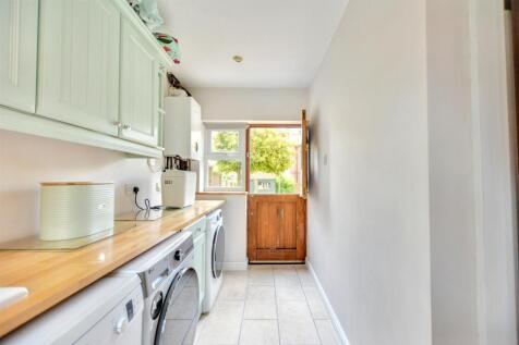 Utility Room_3.jpeg