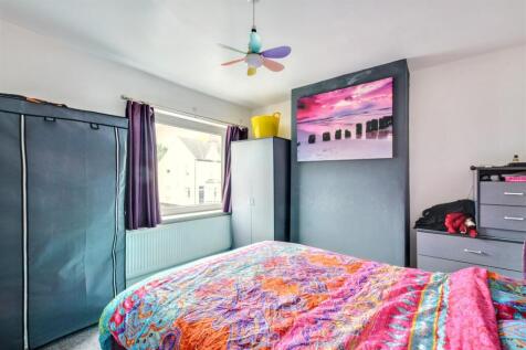 Bedroom 1.jpeg