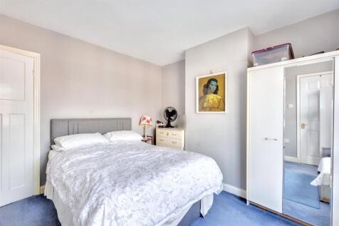 Bedroom 1_2.jpeg