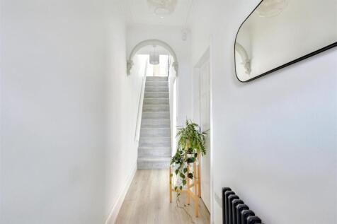 Hallway.jpeg
