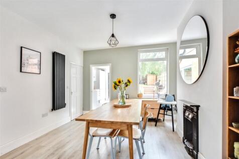 Dining Room_1.jpeg