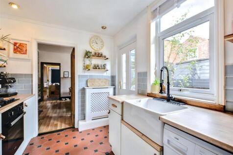 Kitchen_3.jpeg