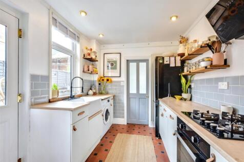 Kitchen_1.jpeg