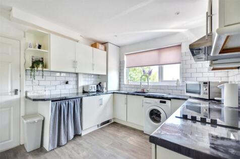Kitchen_3.jpeg