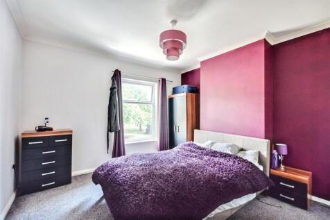 Bedroom 1_1.jpeg