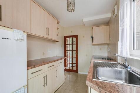 Kitchen_2.jpeg