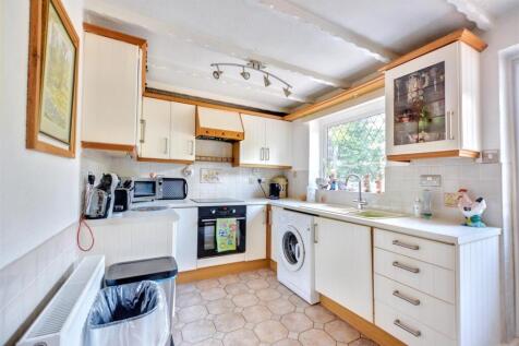 Kitchen_1.jpeg