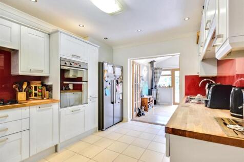 Kitchen_1.jpeg