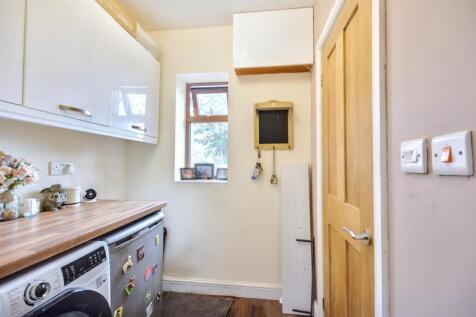 Utility Room_1.jpeg