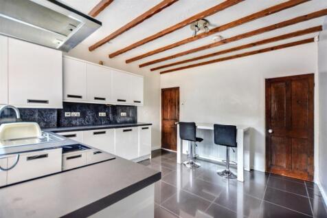 Kitchen_2.jpeg