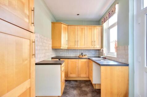 Kitchen_1.jpeg