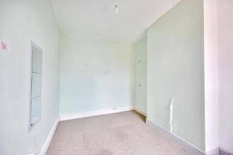 Bedroom 2_2.jpeg