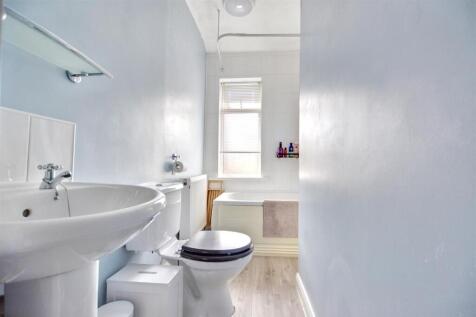 Bathroom.jpeg