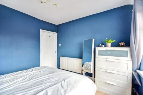 Bedroom 1_2.jpeg