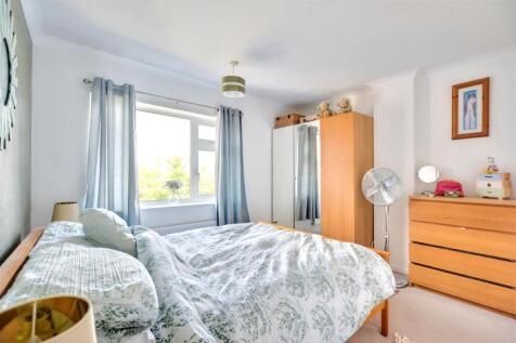 Bedroom 1_1.jpeg