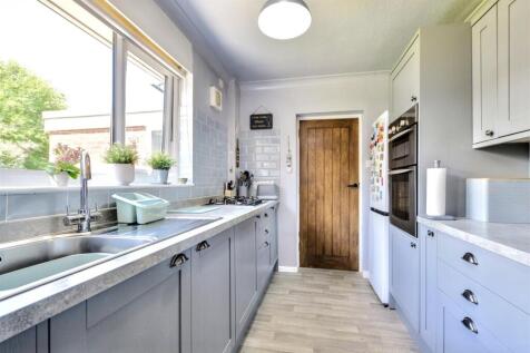 Kitchen_1.jpeg
