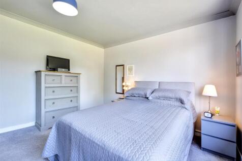 Bedroom 1_3.jpeg