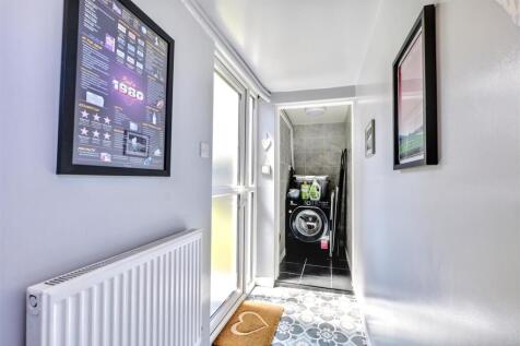 Utility Room_1.jpeg