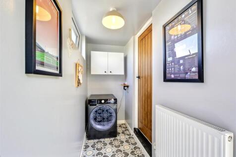 Utility Room_2.jpeg
