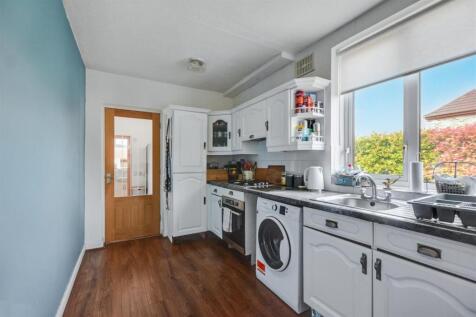 Kitchen_1.jpeg