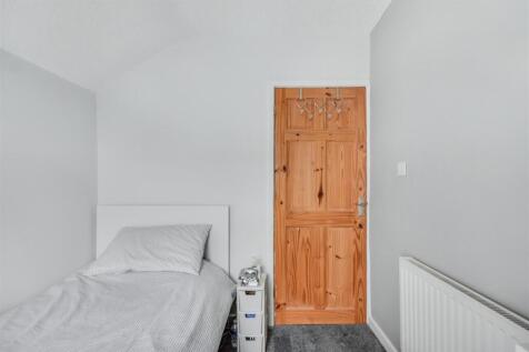 Bedroom 3_2.jpeg