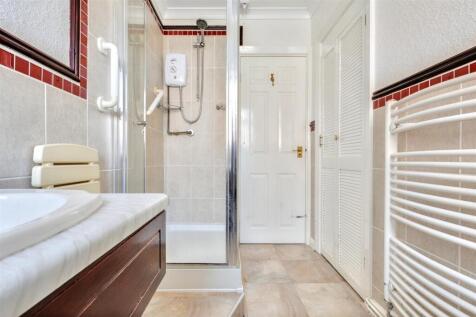 Bathroom_2.jpeg