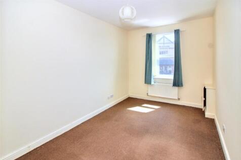 Bedroom 1.jpeg