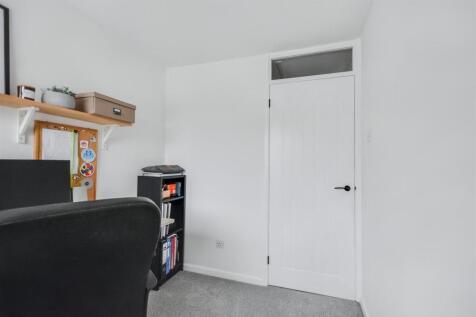 Bedroom 3_2.jpeg