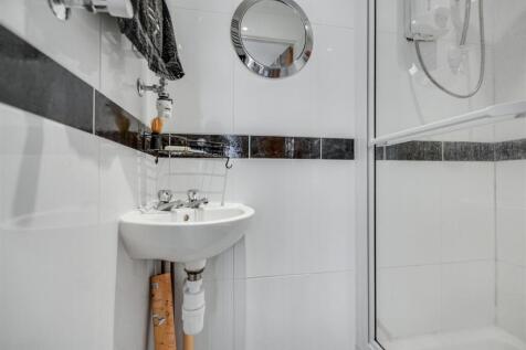 En Suite.jpeg