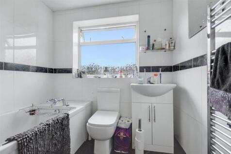 Bathroom.jpeg