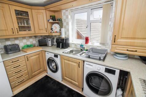 kitchen (2).jpeg