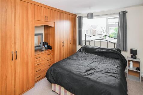 bedroom 1.jpeg