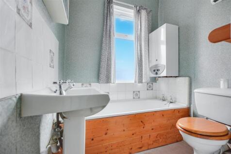 Bathroom.jpeg