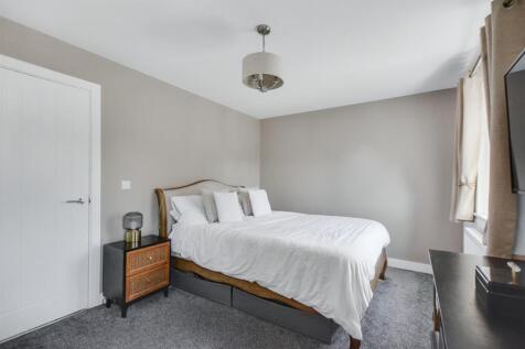 Bedroom 1_3.jpeg