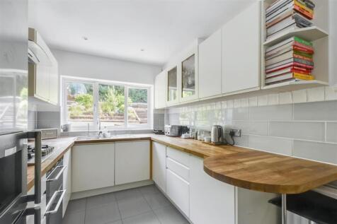 Kitchen_2.jpeg