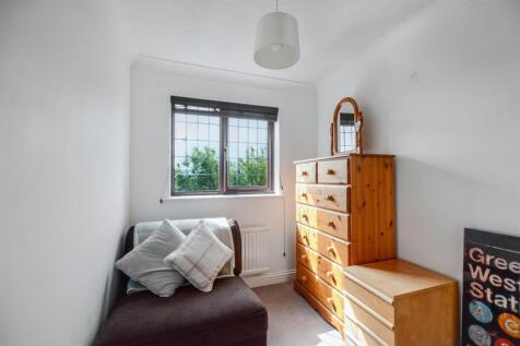 Bedroom 4_1.jpeg