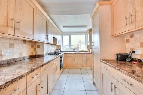 Kitchen_1.jpeg