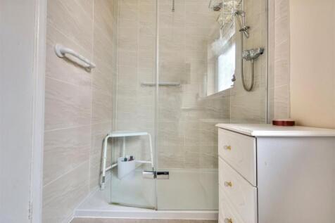 Bathroom_1.jpeg