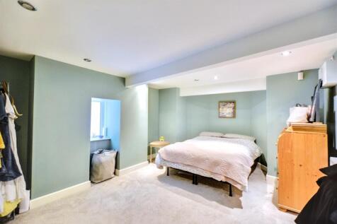 Bedroom_1.jpeg