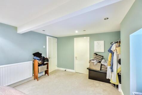 Bedroom_2.jpeg