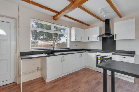 Kitchen_1.jpeg