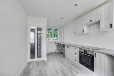 Kitchen_2.jpeg