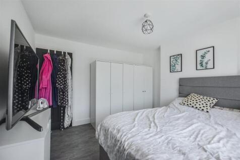 Bedroom 1_3.jpeg