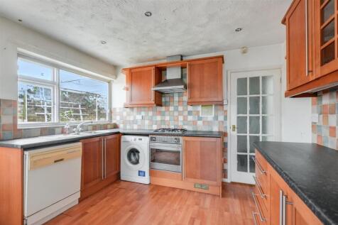 Kitchen_2.jpeg