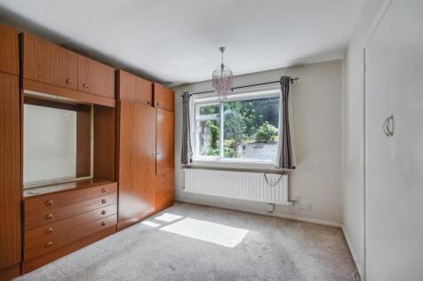 Bedroom 1_1.jpeg