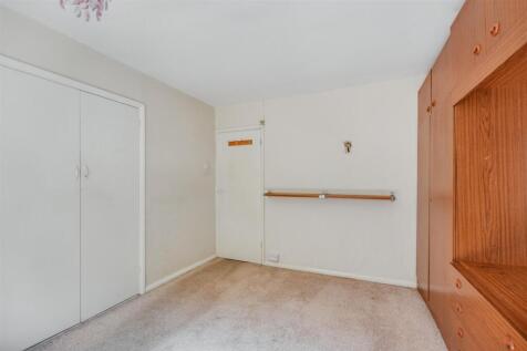 Bedroom 1_2.jpeg